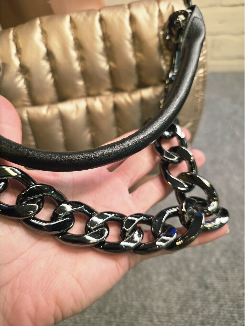 Think Royln Bar Bag Pearl Gold Quilted Puffer Convertible Crossbody Purse NWOT - Picture 3 of 8